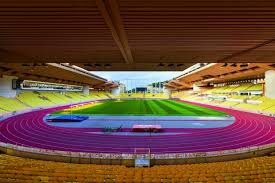 泰山18分钟丢3球克雷桑染红 半场0-3落后申花